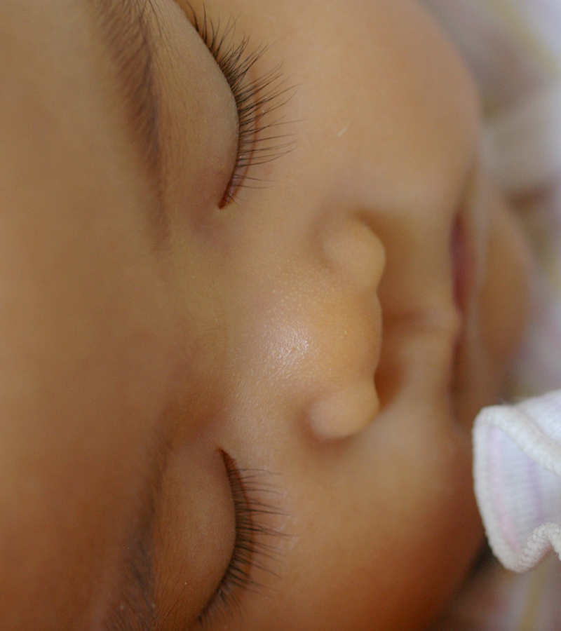 Volto di un bambino che dorme